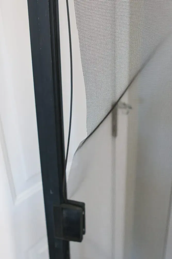 How To Find A Screen Door Repair Pro