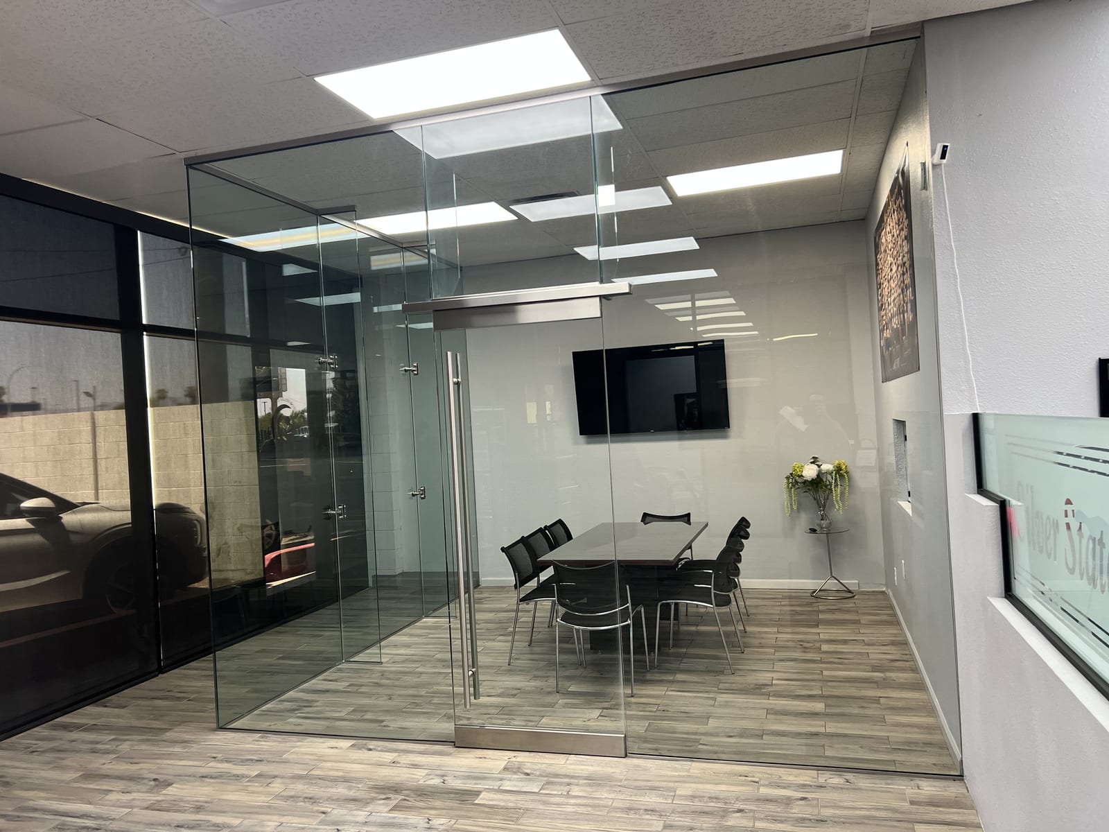 Glass Project Gallery Las Vegas 36 A frameless glass conference room enclosure