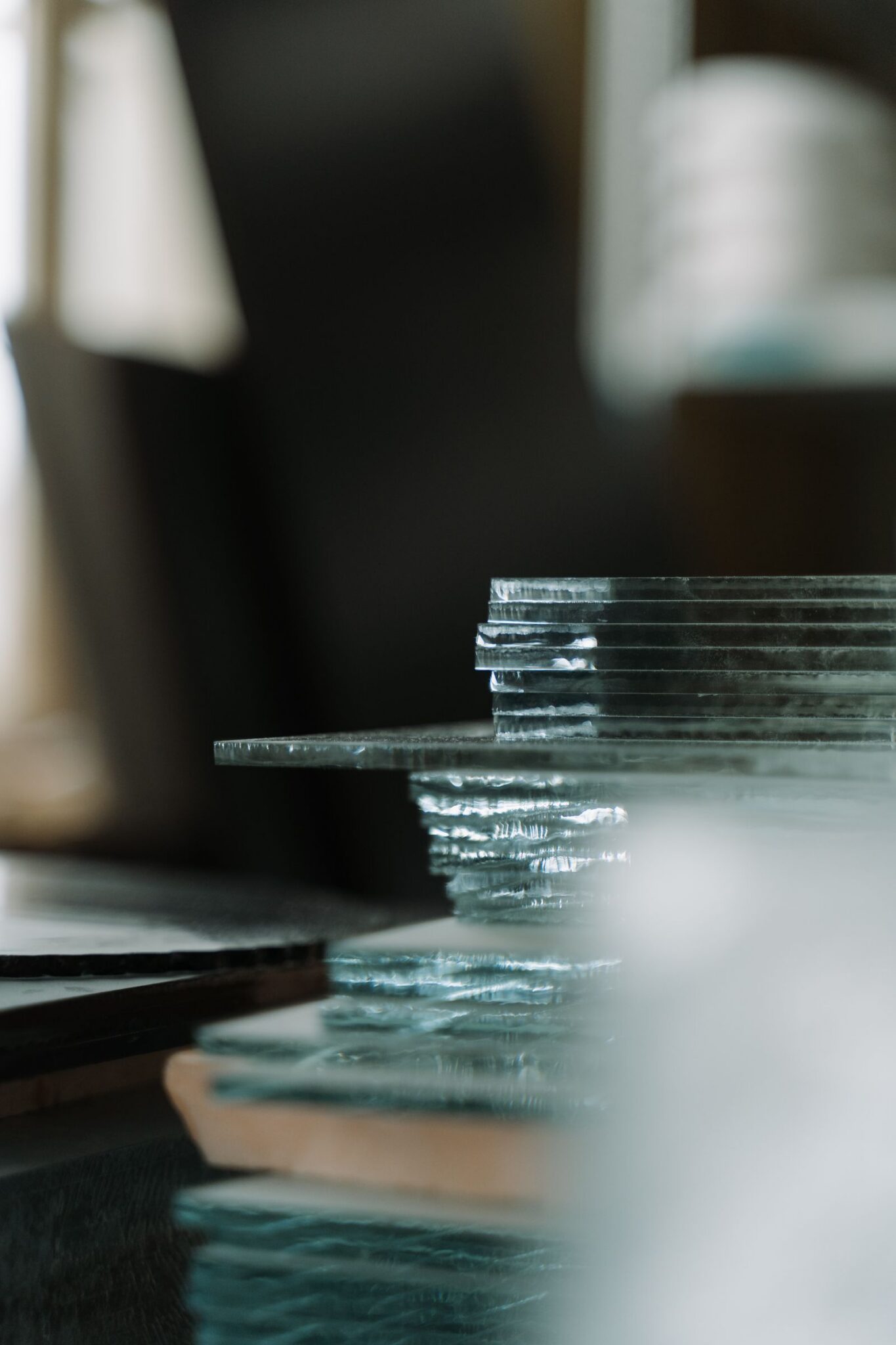 Edge views of tempered, laminated and dual-pane glass
